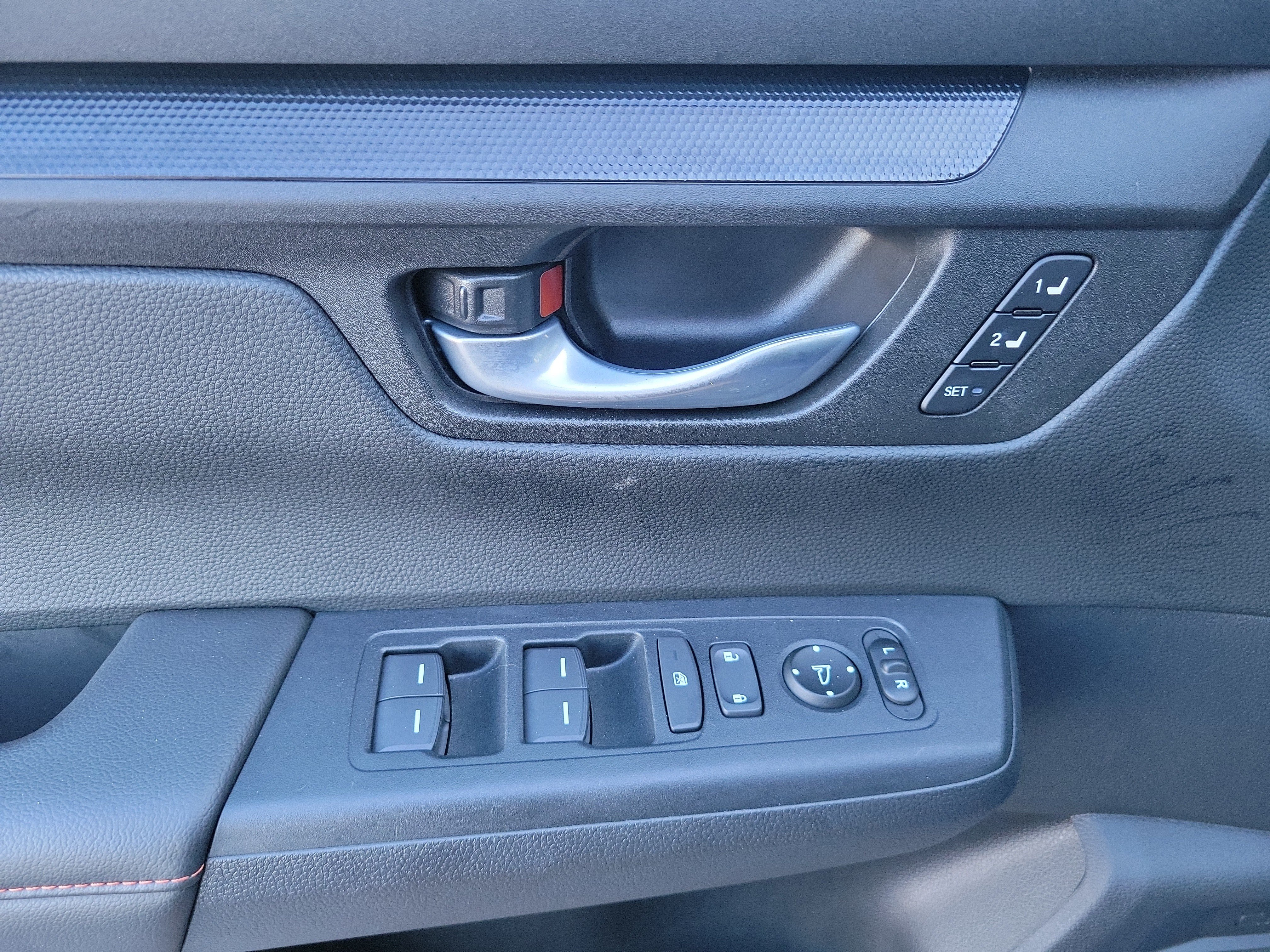 Used 2025 Honda CR-V Sport-L image 24