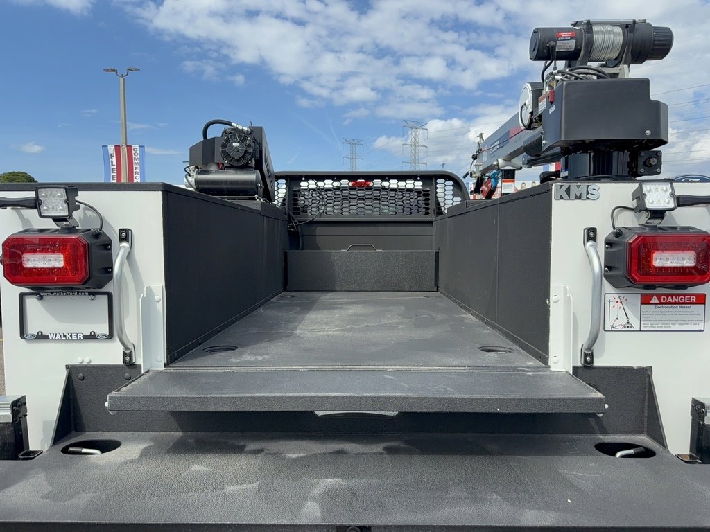 New 2026 Ford F350 XL w/ XL Chrome Package image 15