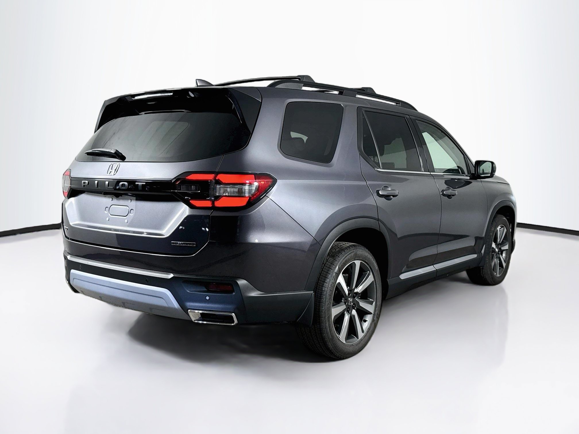 Used 2023 Honda Pilot Touring image 34