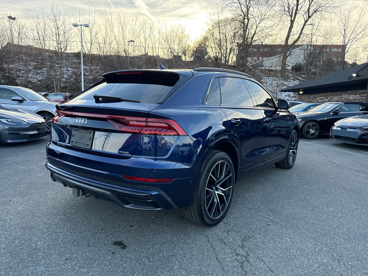Used 2019 Audi Q8 Premium Plus w/ Premium Plus image 12