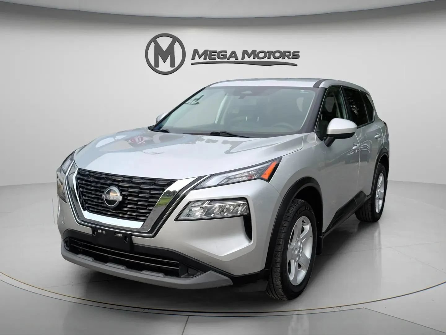 Used 2023 Nissan Rogue SV FWD image 1