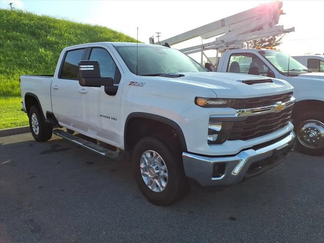 Used 2026 Chevrolet Silverado 2500 LT AWD/4WD image 10