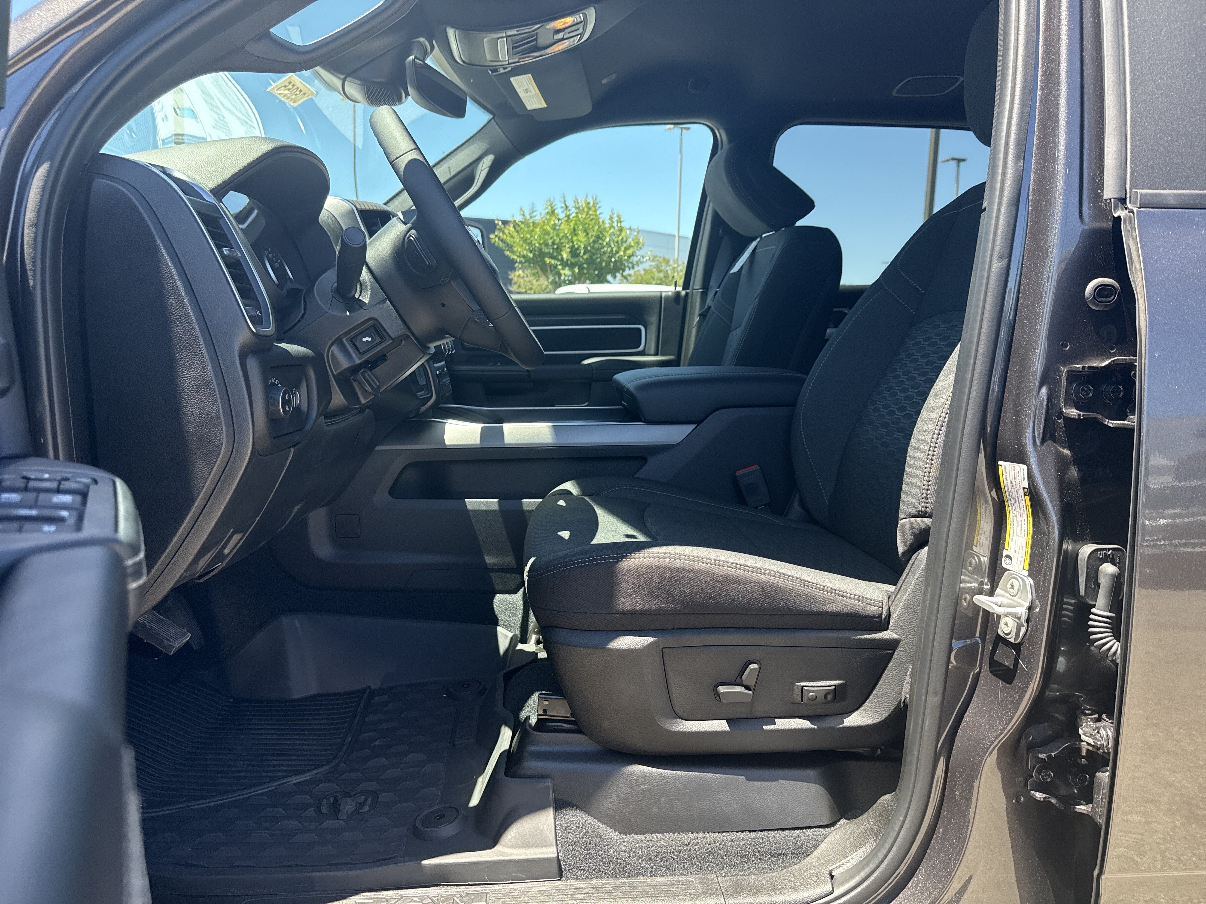 New 2026 RAM 2500 Big Horn AWD/4WD image 9