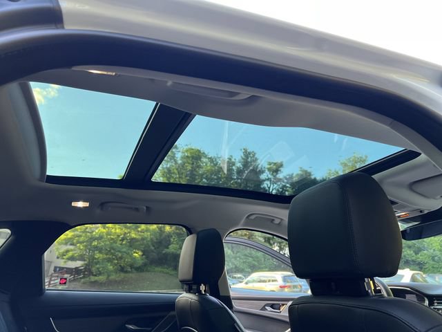 Used 2022 Jaguar F-PACE S AWD/4WD image 35