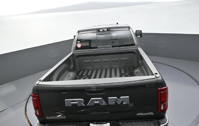 New 2026 RAM 2500 Laramie AWD/4WD image 17