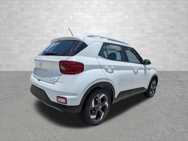 New 2026 Hyundai Venue SEL FWD image 2