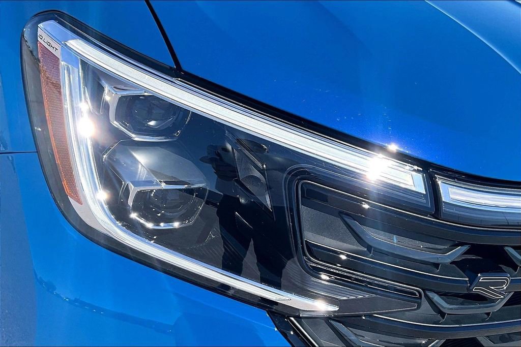 Used 2025 Volkswagen Atlas Cross Sport SEL R-Line image 30