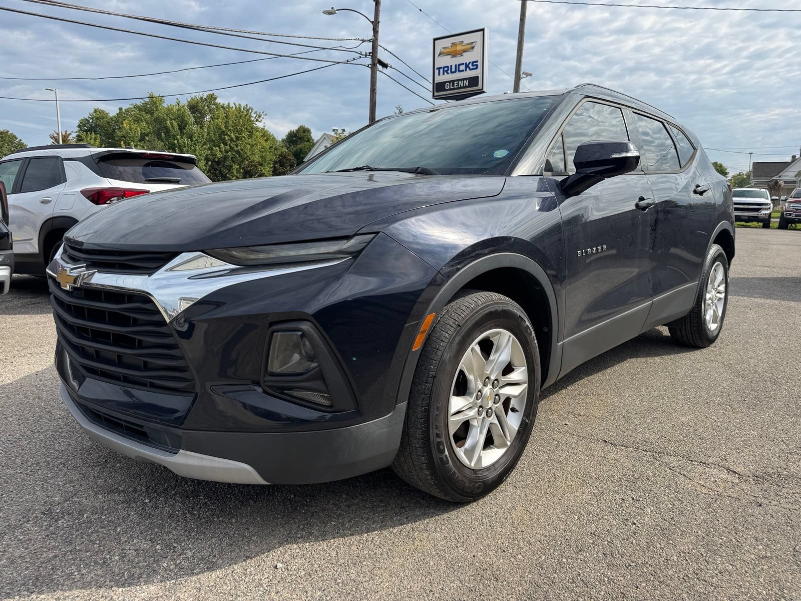 Used 2020 Chevrolet Blazer LT FWD image 2