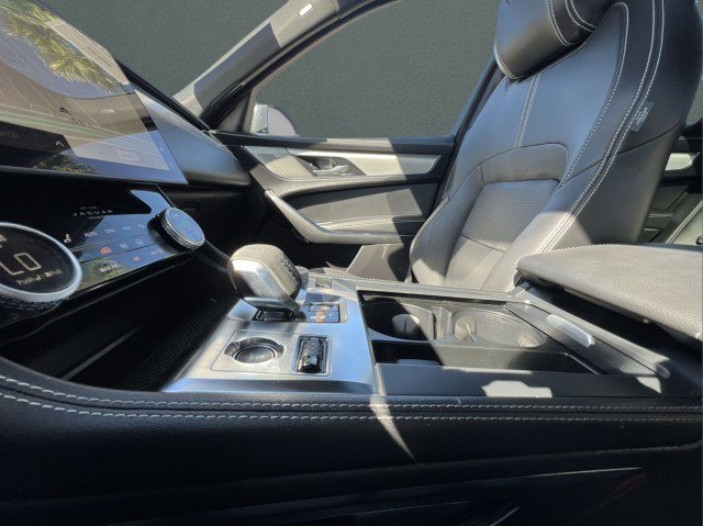 Used 2024 Jaguar F-PACE R-Dynamic S image 25