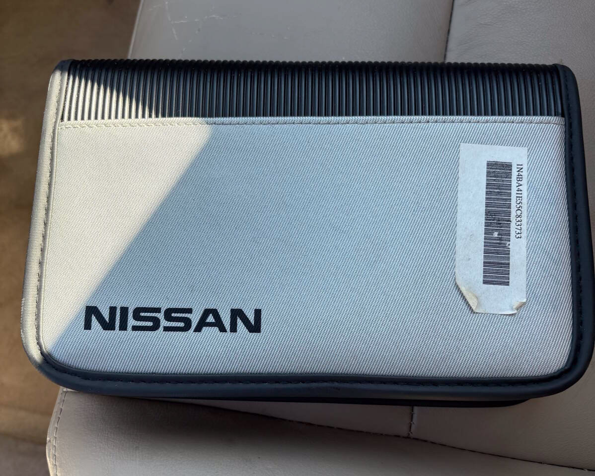 Used 2005 Nissan Maxima 3.5 SL w/ (T05) Navigation System Pkg FWD image 16