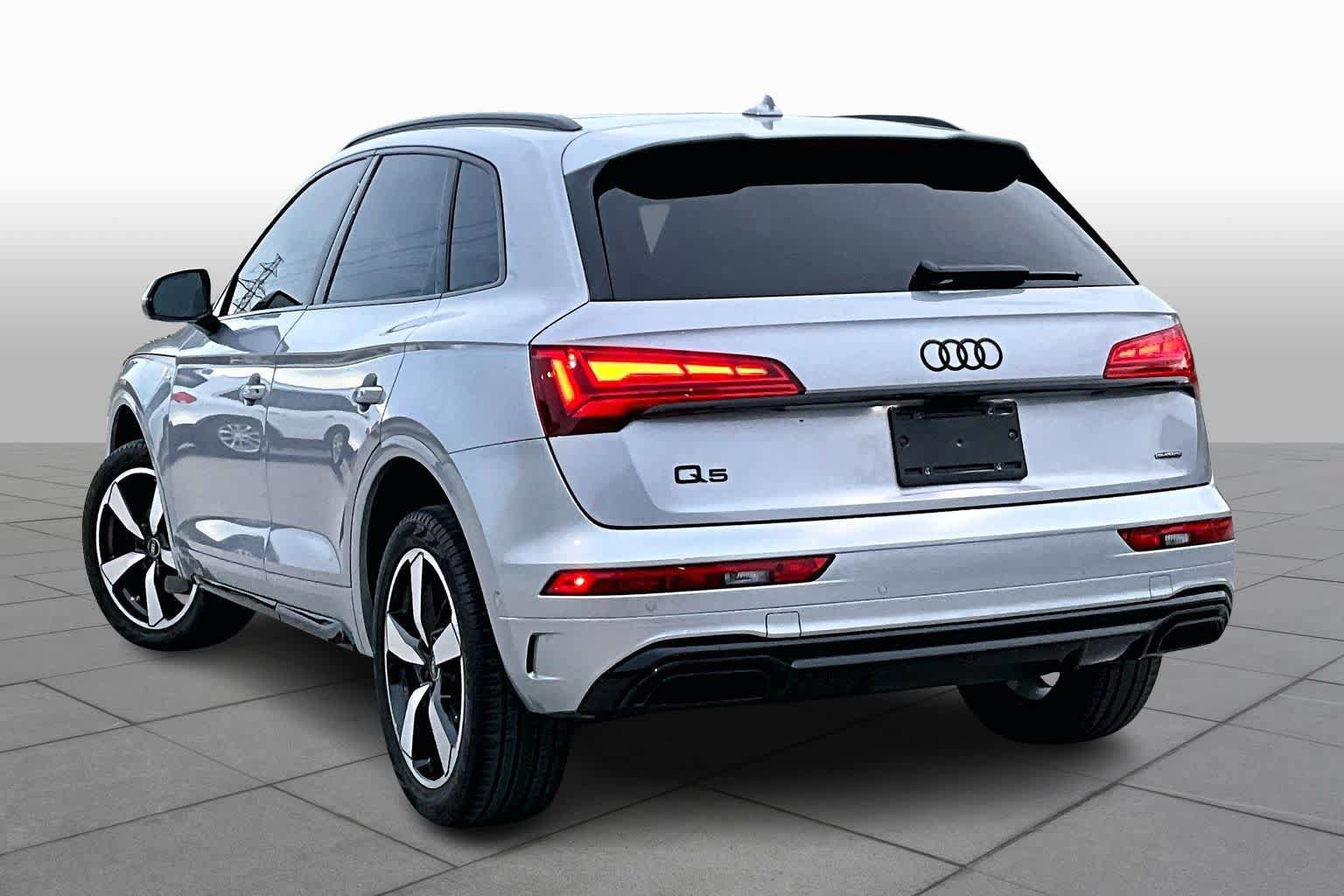 Used 2024 Audi Q5 2.0T Prestige w/ Prestige Package AWD/4WD image 12