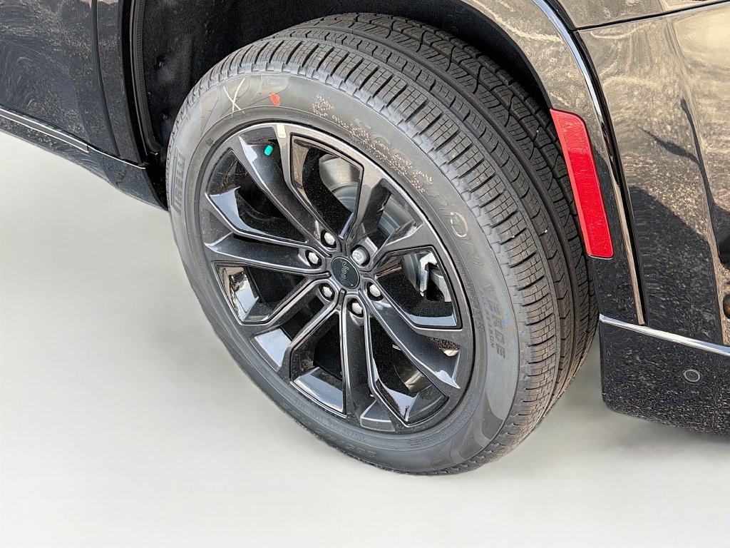 New 2026 Jeep Grand Wagoneer Summit AWD/4WD image 40