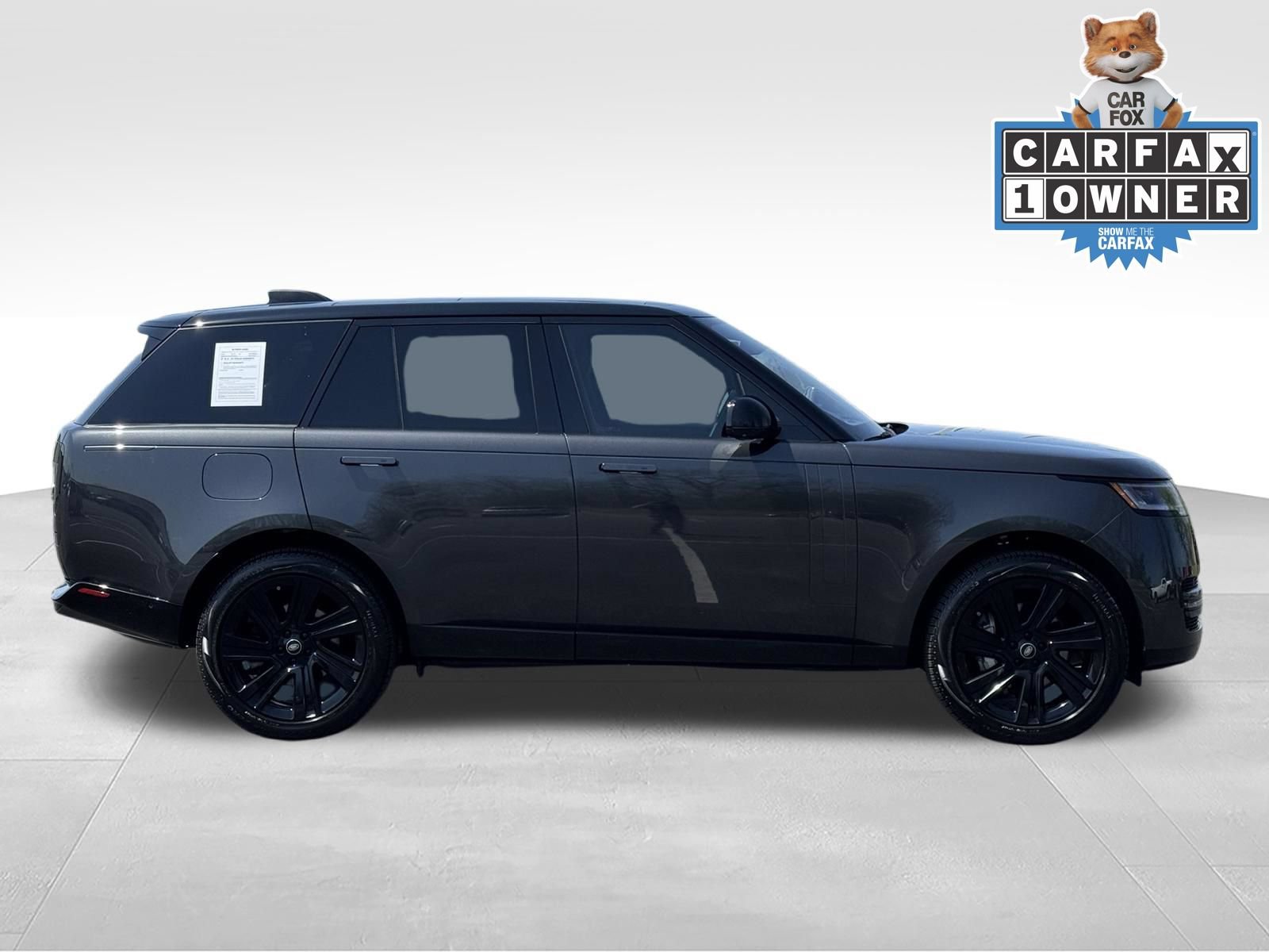 Used 2023 Land Rover Range Rover SE AWD/4WD image 3