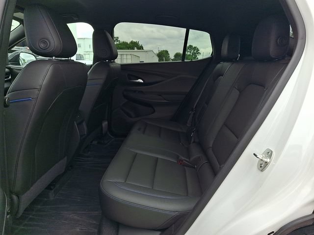 Used 2024 Buick Envista Sport Touring w/ Convenience I Package FWD image 11