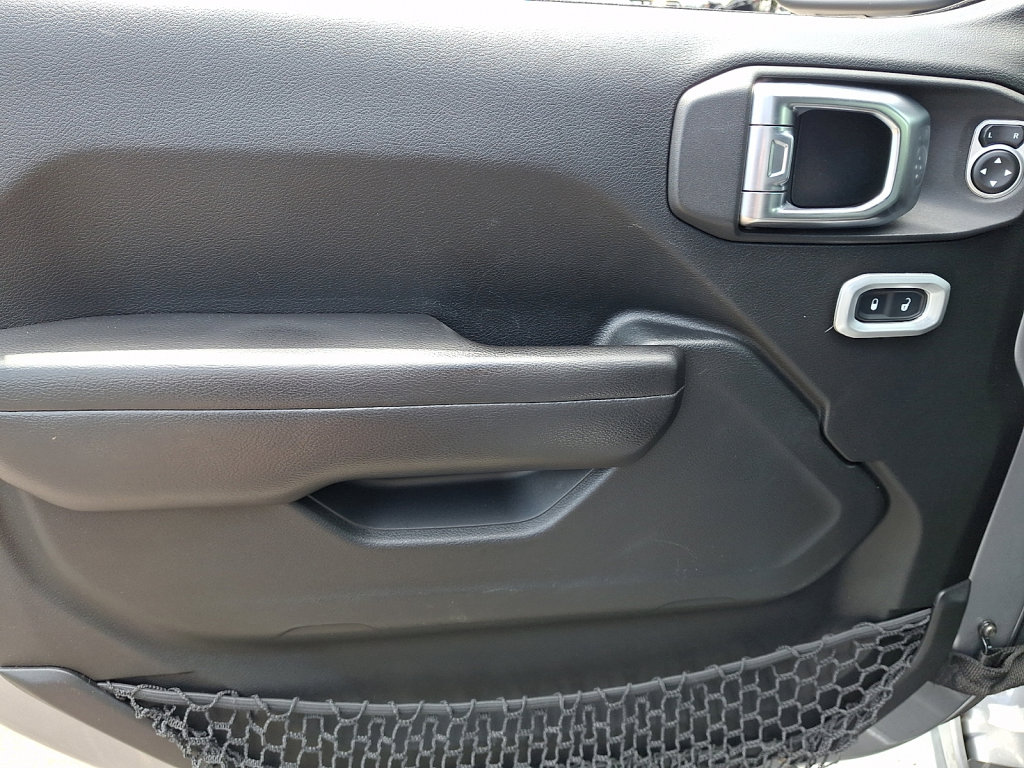 Used 2018 Jeep Wrangler Unlimited Sport S AWD/4WD image 23