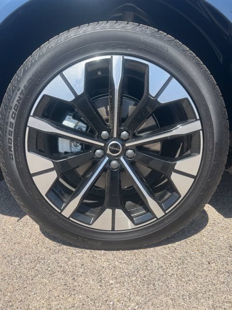 Used 2026 Volvo XC60 B5 Plus w/ Climate Package AWD/4WD image 32