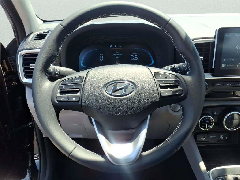 New 2026 Hyundai Venue SEL FWD image 12