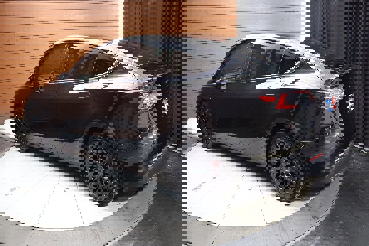 Used 2022 Tesla Model Y Performance image 24