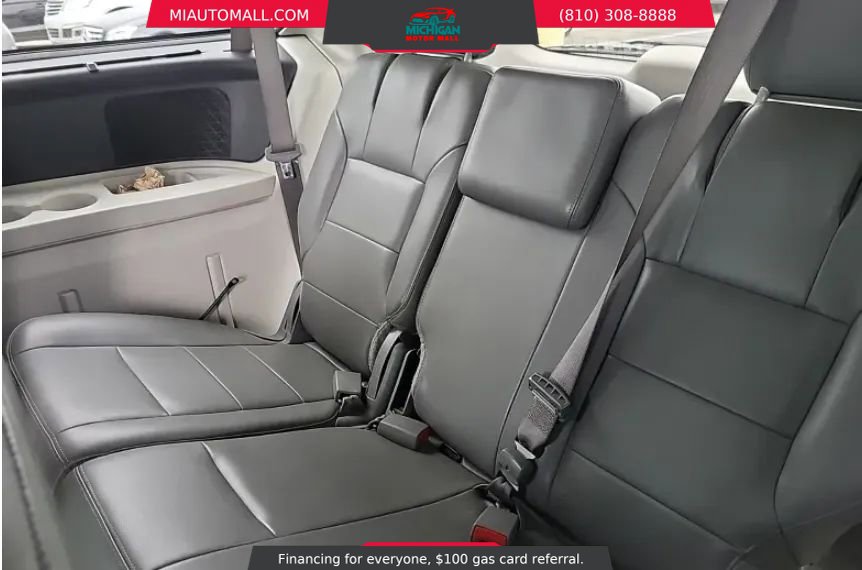 Used 2011 Volkswagen Routan SEL image 12