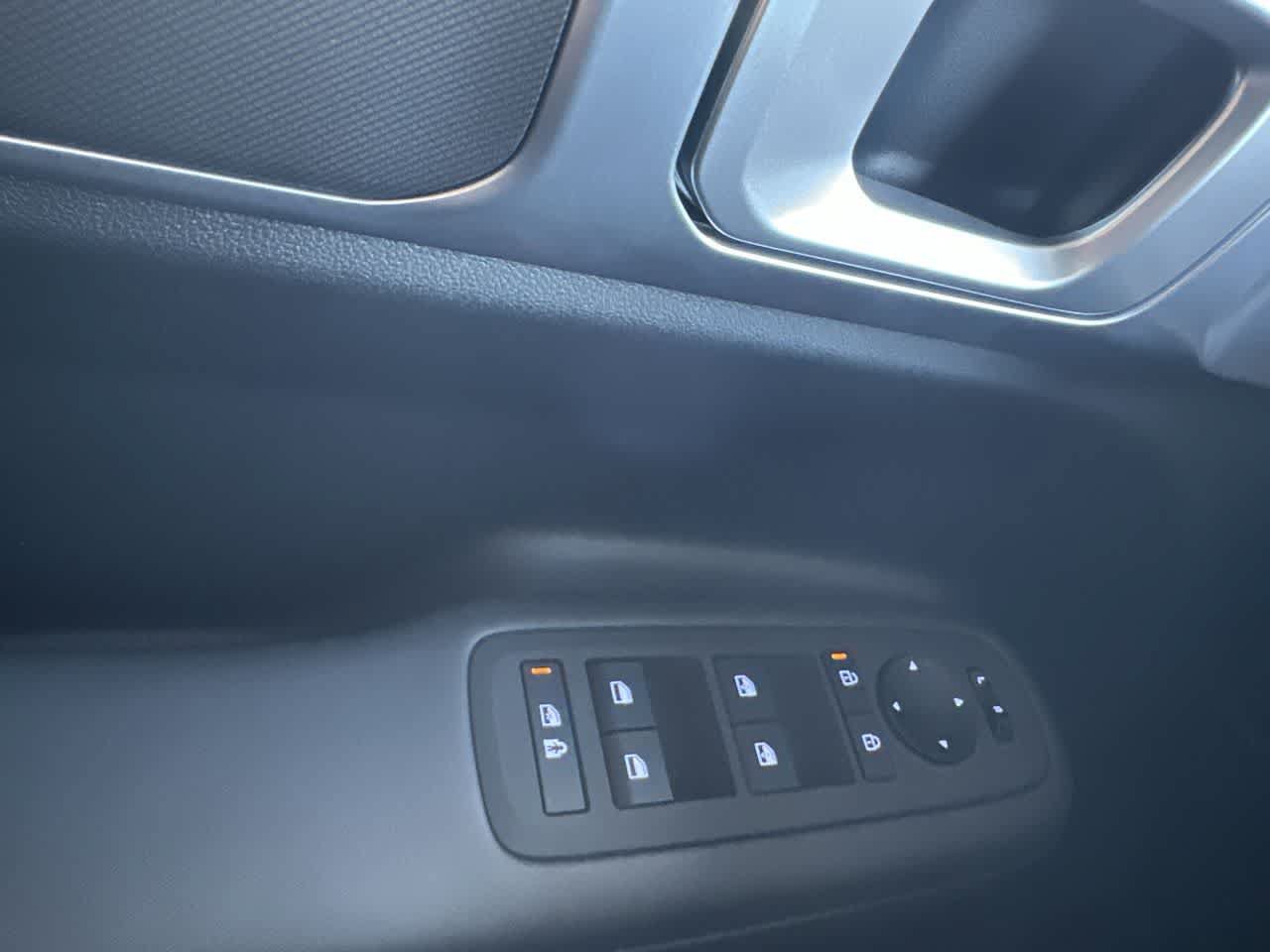 New 2027 Hyundai Santa Fe SEL FWD image 17