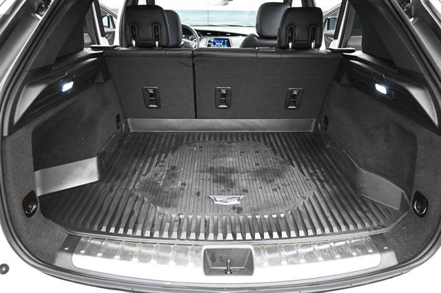 Used 2023 Cadillac XT4 Sport w/ Cold Weather Package FWD image 17