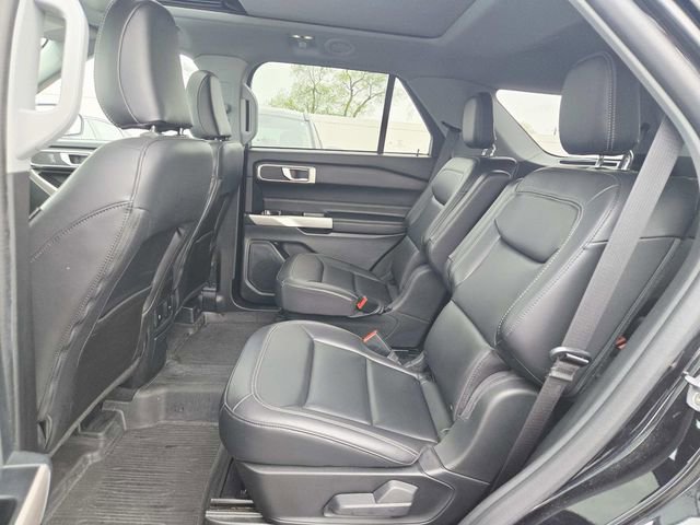 Used 2023 Ford Explorer XLT w/ Equipment Group 202A image 10