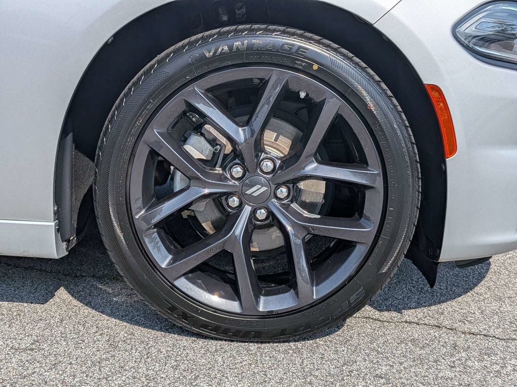 Used 2022 Dodge Charger SXT w/ Blacktop Package RWD image 10