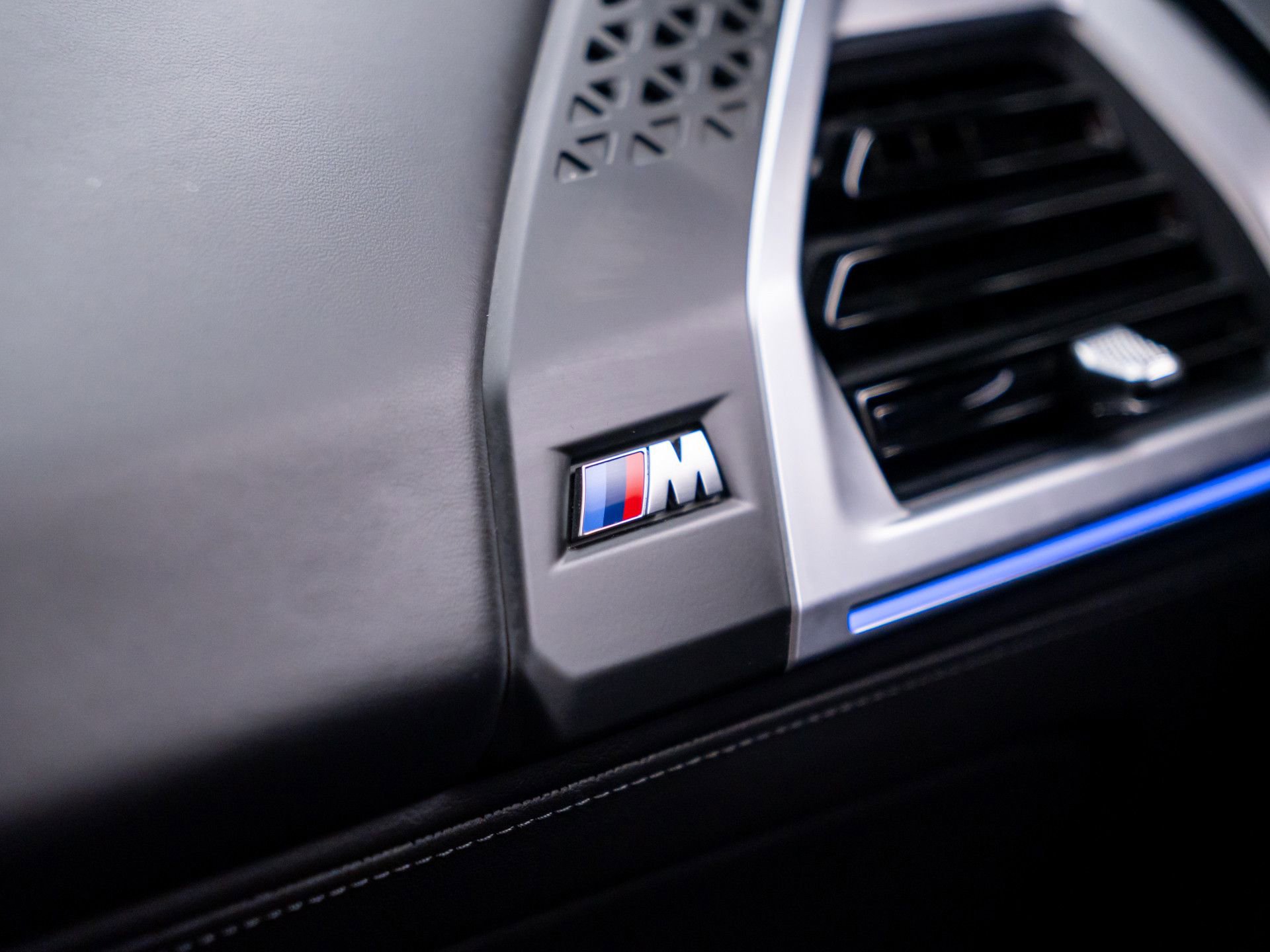 Used 2023 BMW XM w/ M Driver's Package AWD/4WD image 30