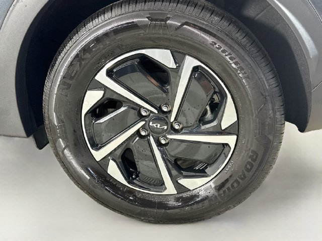 Used 2023 Kia Sportage LX AWD/4WD image 35