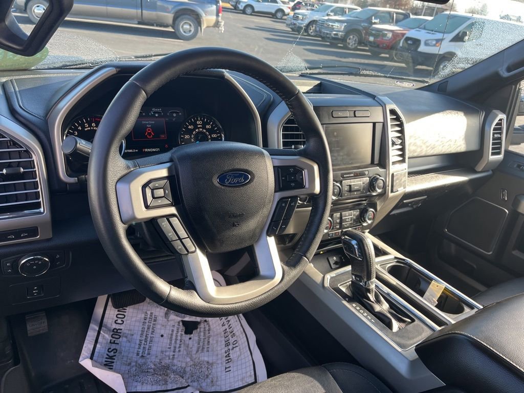 Used 2015 Ford F150 Lariat image 10