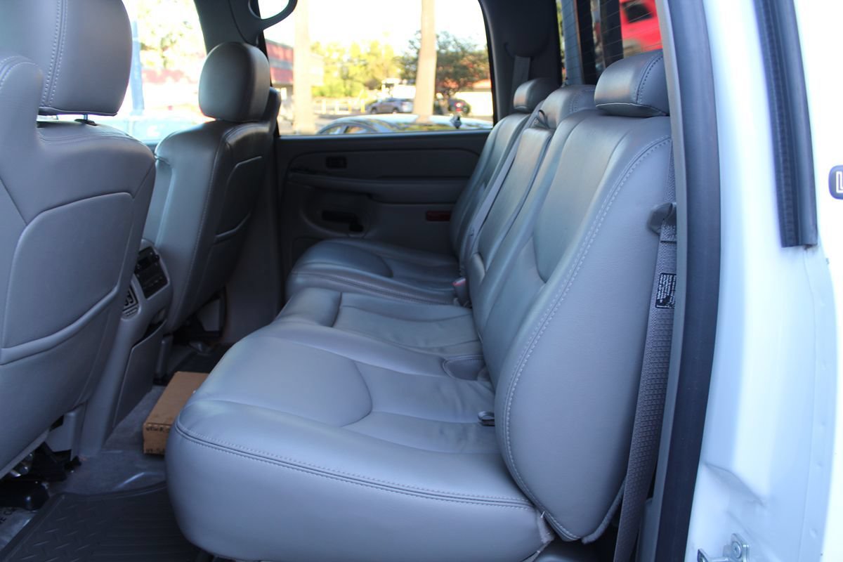 Used 2007 Chevrolet Silverado 2500 LT w/ Heavy-Duty Power Package AWD/4WD image 31