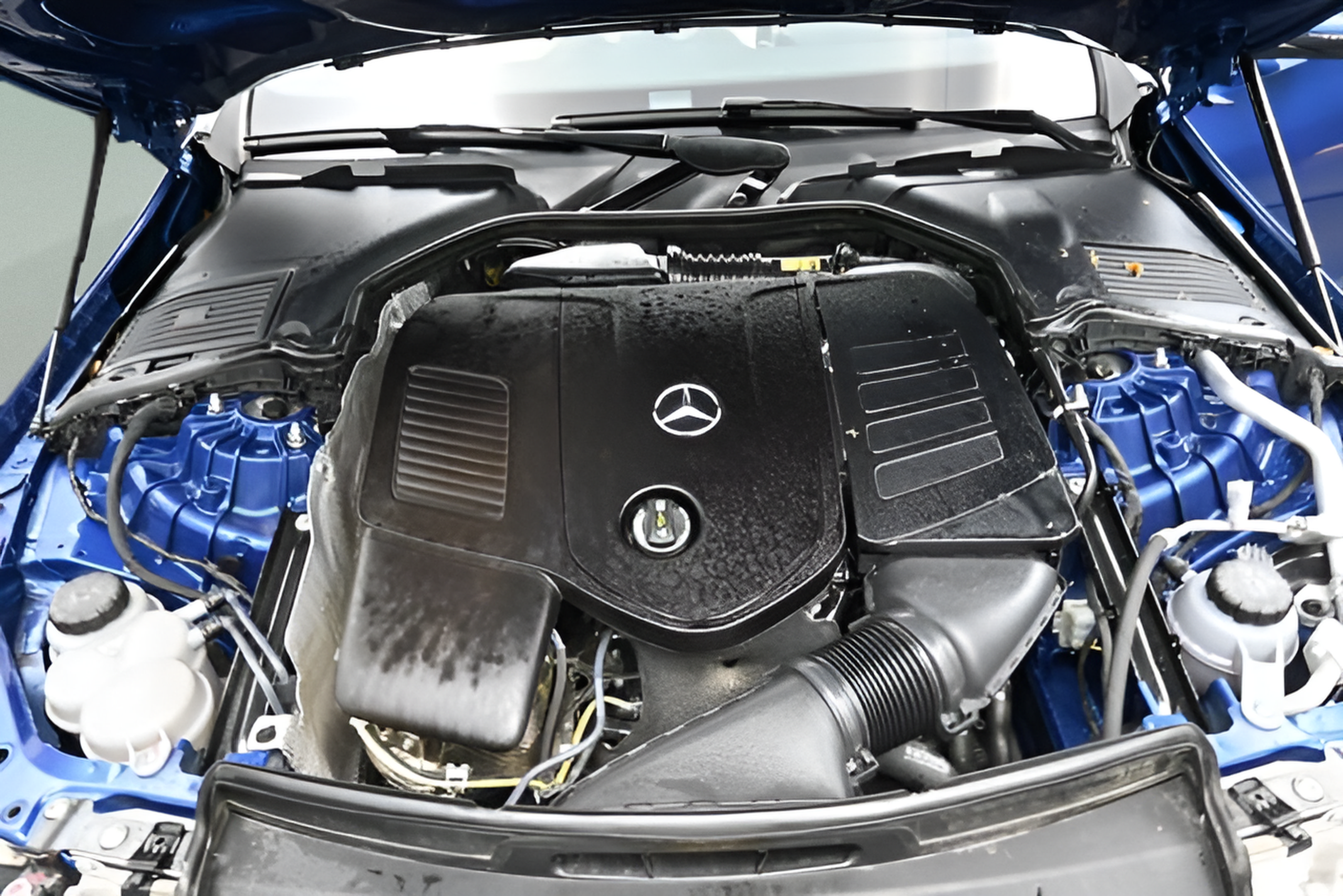 Used 2025 Mercedes-Benz C 300 Sedan image 55