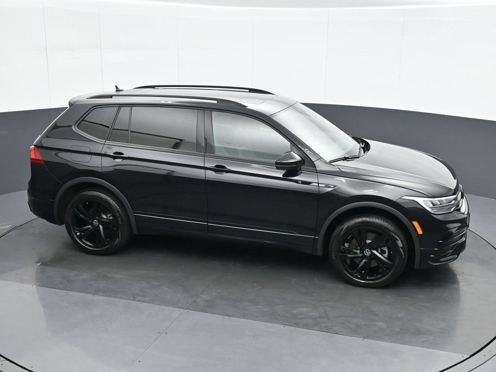Used 2024 Volkswagen Tiguan SE R-Line AWD/4WD image 23