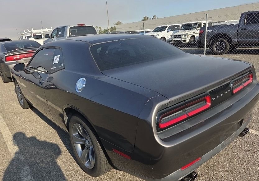 Used 2017 Dodge Challenger SXT RWD image 4