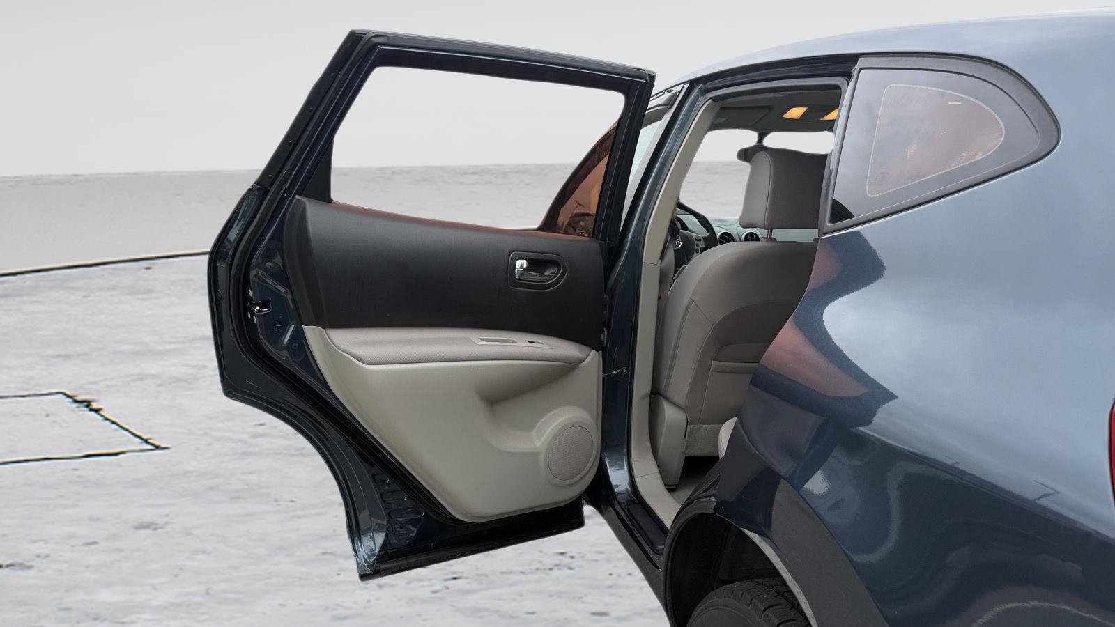 Used 2013 Nissan Rogue S AWD/4WD image 26