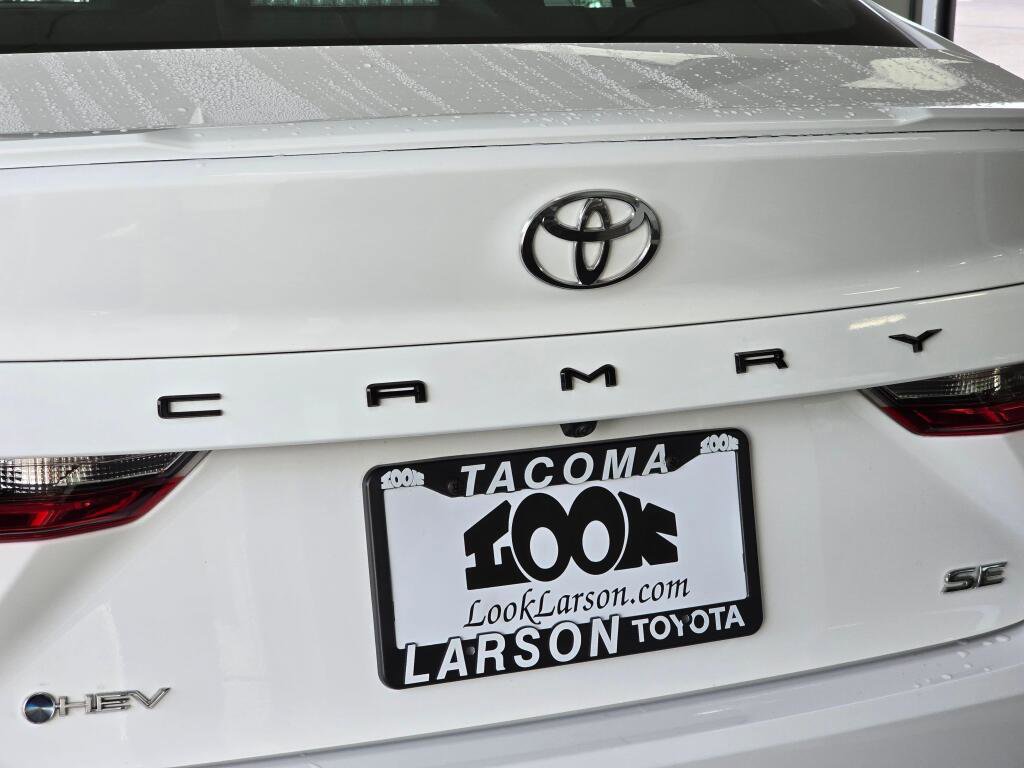 Used 2025 Toyota Camry SE image 60