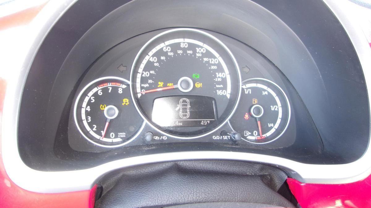 Used 2016 Volkswagen Beetle 1.8T S image 13