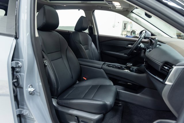 Used 2022 Nissan Rogue SL w/ SL Premium Package image 26