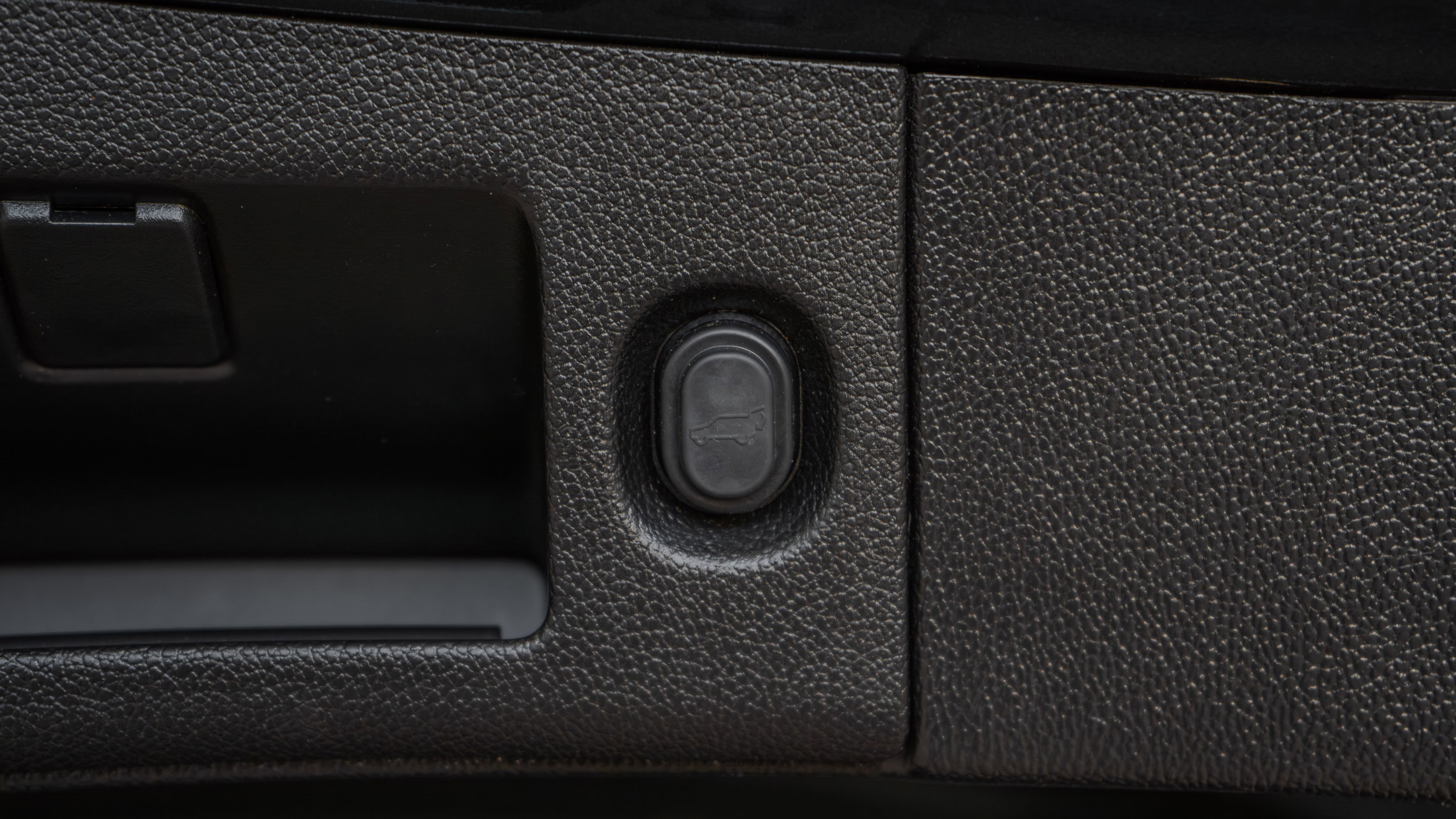 Used 2019 Chevrolet Tahoe Premier image 35