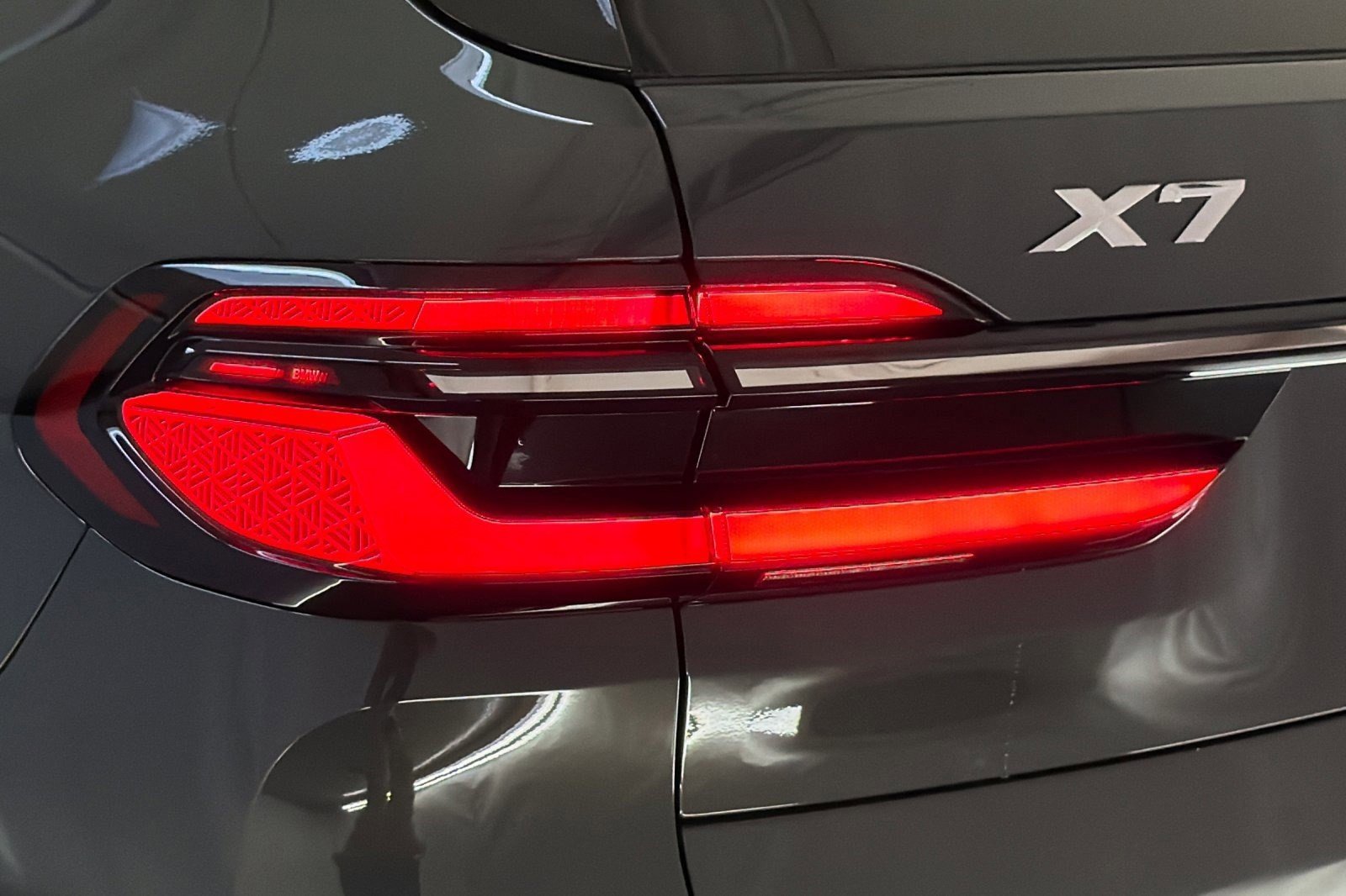 New 2026 BMW X7 xDrive40i w/ Premium Package image 12