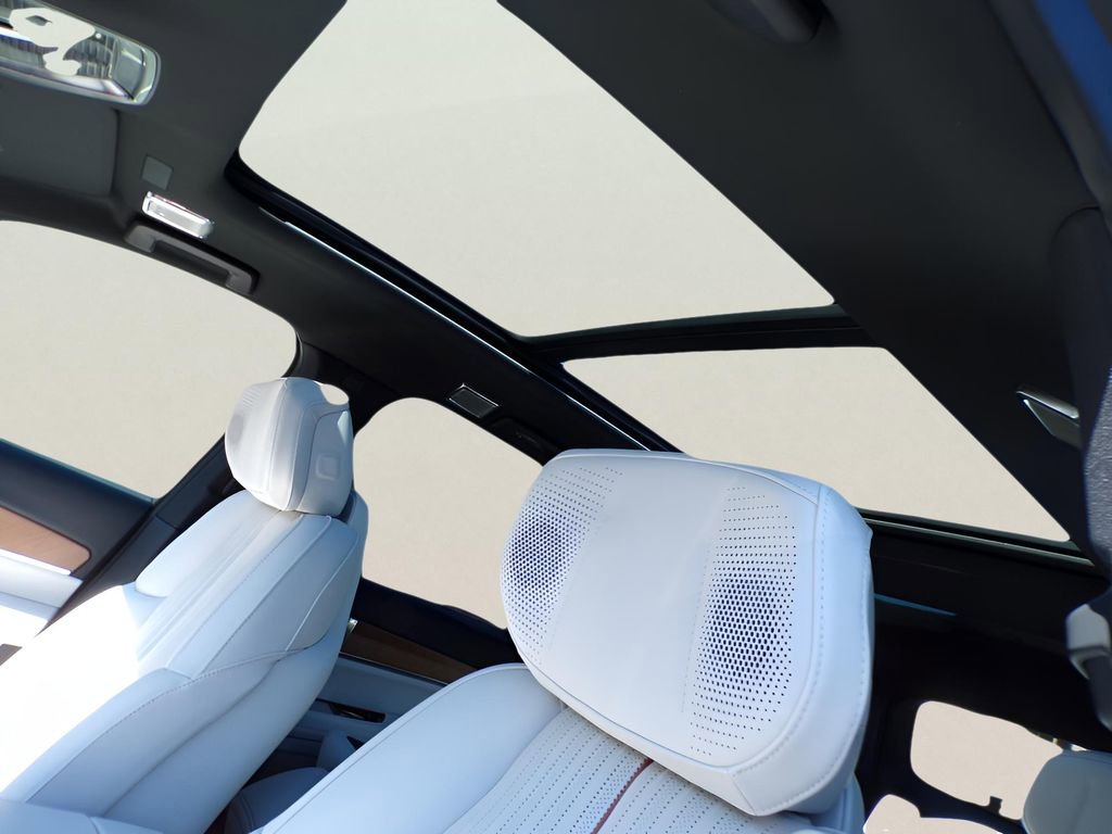 New 2026 Cadillac Vistiq Luxury image 10