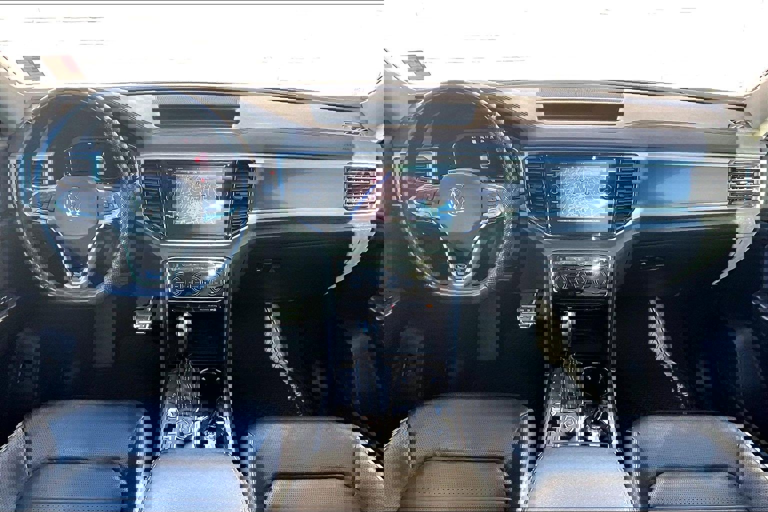 Certified 2022 Volkswagen Atlas SEL Premium image 15