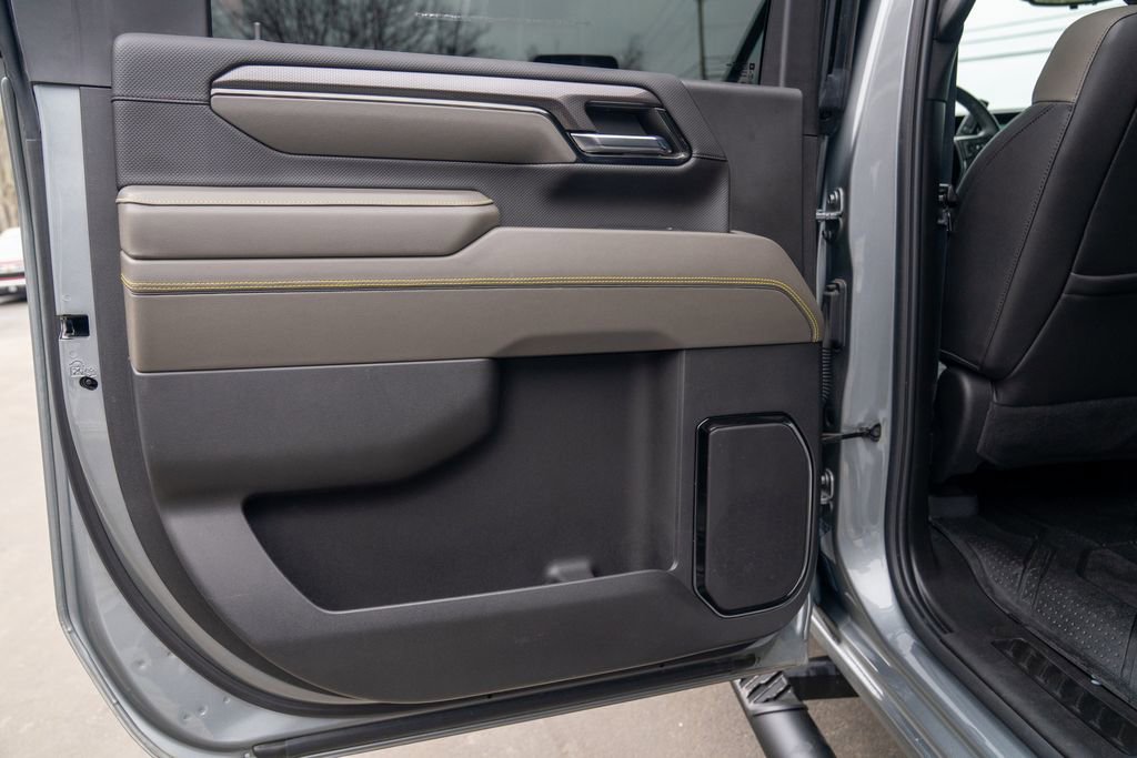 Used 2024 Chevrolet Silverado 2500 ZR2 w/ Technology Package image 17