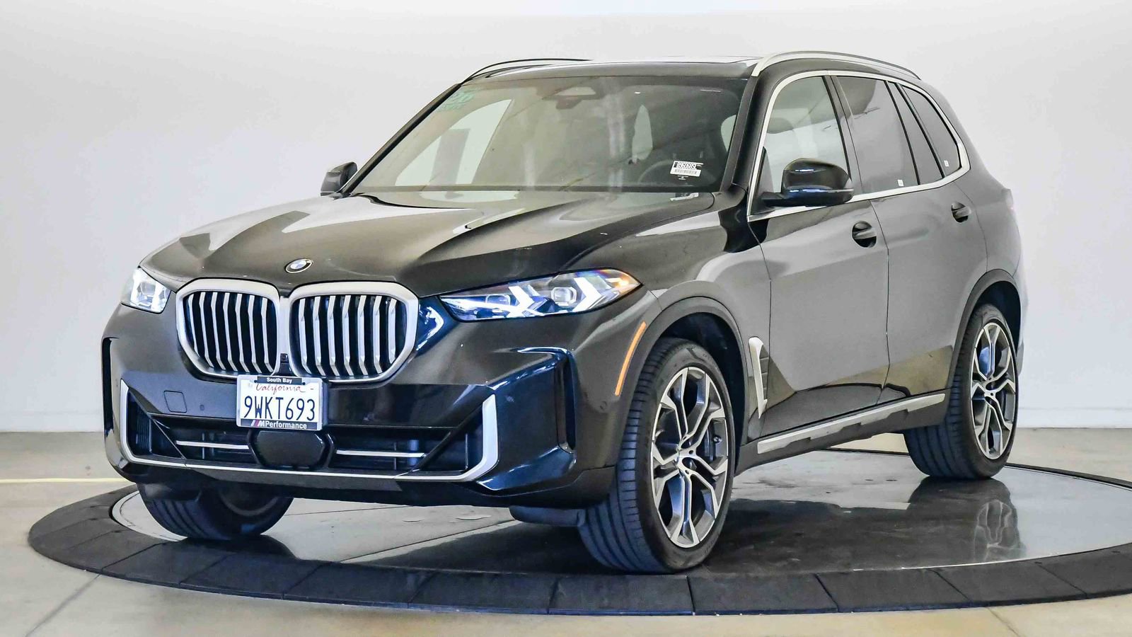 Used 2026 BMW X5 sDrive40i w/ Premium Package