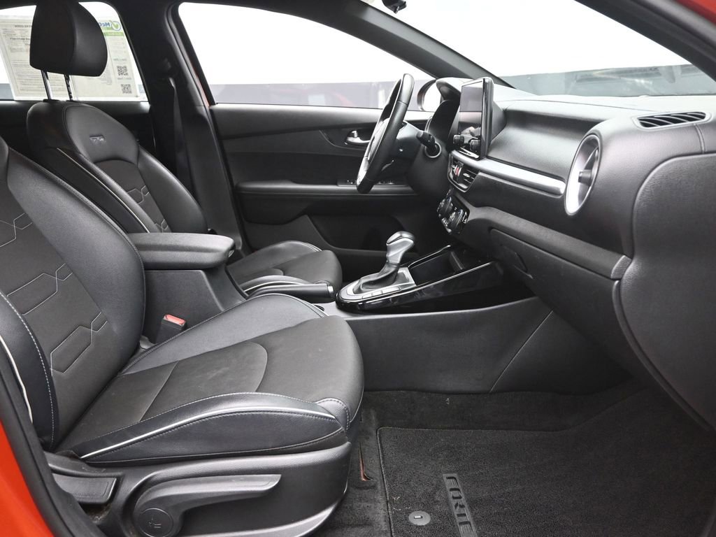 Used 2023 Kia Forte GT-Line image 7