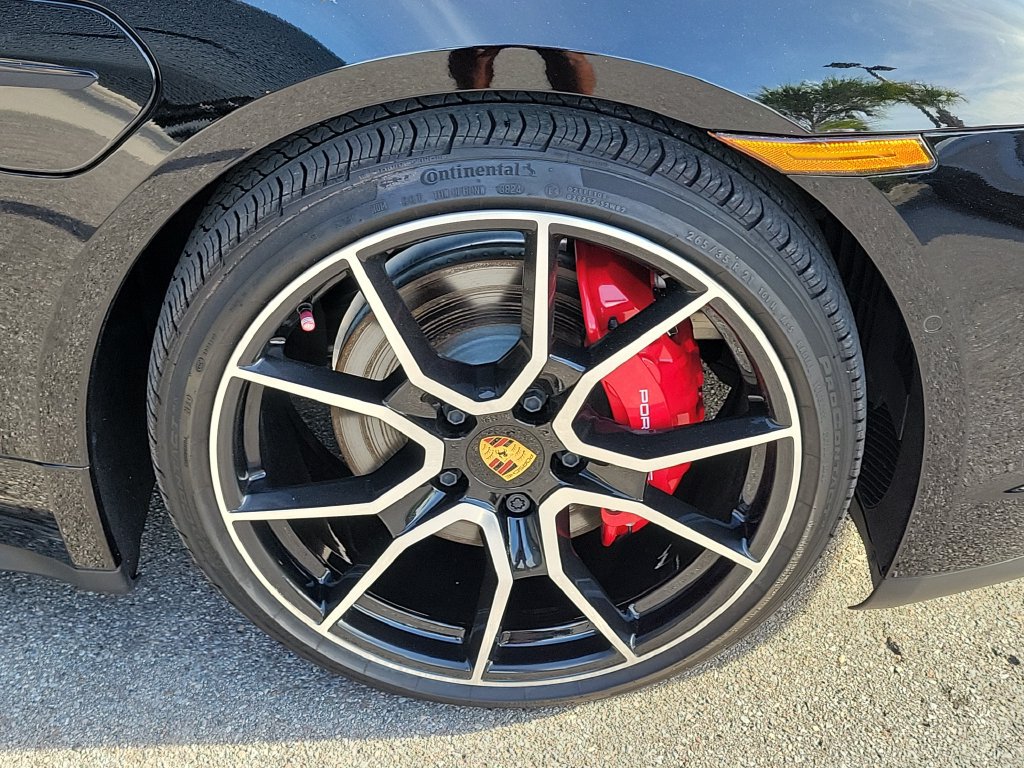 Certified 2025 Porsche Taycan 4S AWD/4WD image 13