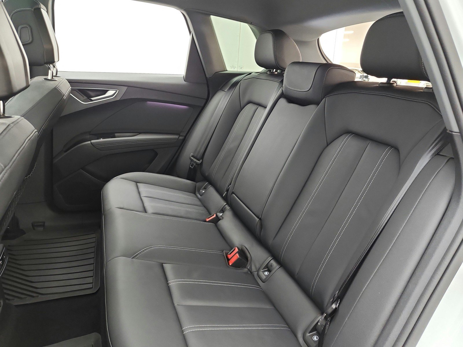 Used 2024 Audi Q4 e-tron Premium Plus w/ Premium Plus AWD/4WD image 15