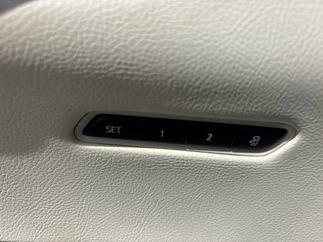 Used 2020 Cadillac XT6 Premium Luxury FWD image 25