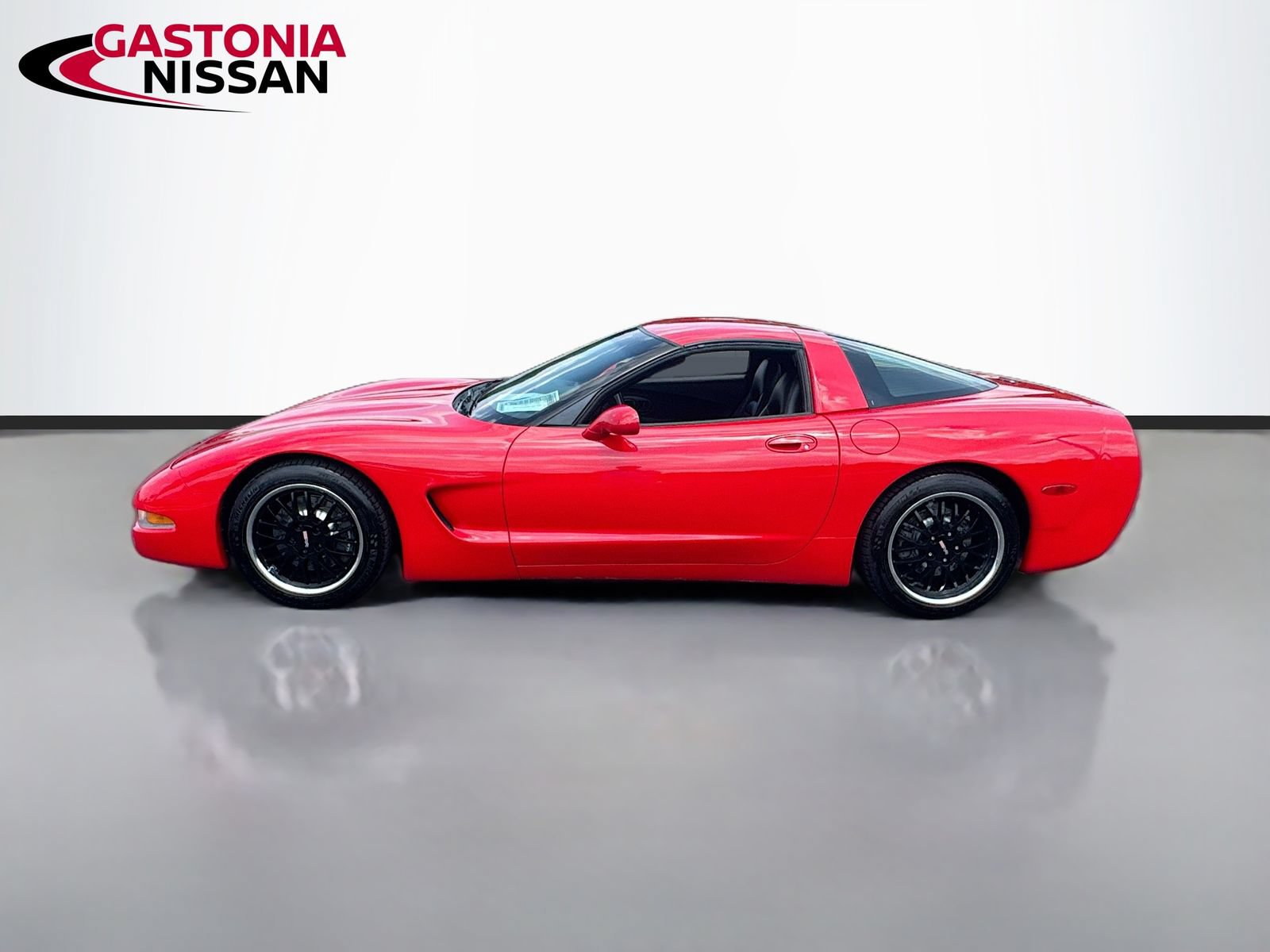 Used 1998 Chevrolet Corvette Coupe w/ Memory Pkg RWD image 5