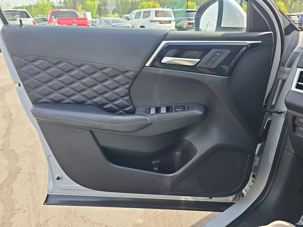 Used 2022 Mitsubishi Outlander SEL AWD/4WD image 31